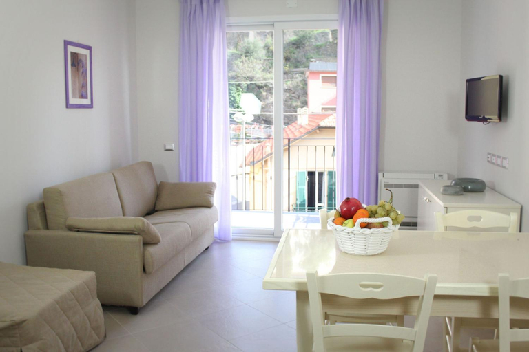 Others 5, Residence San Nicola, Savona
