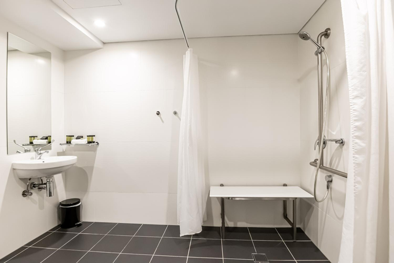 Bathroom 11