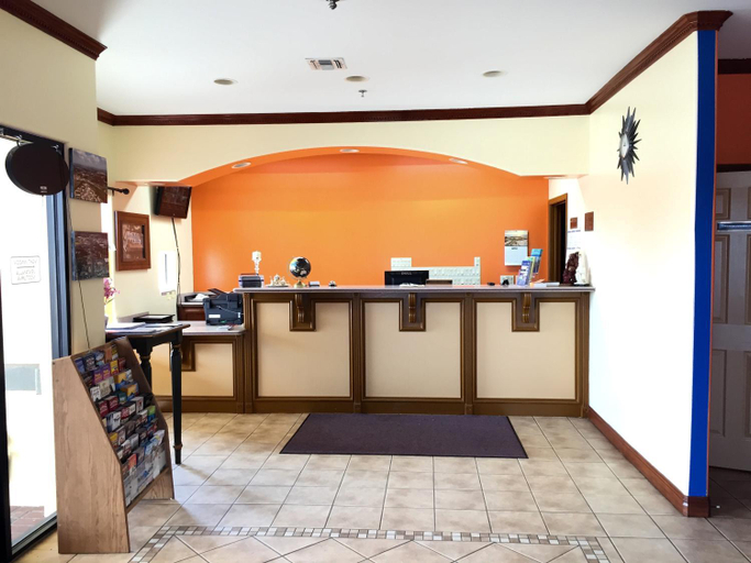 Public Area 2, Boca Chica Inn and Suites, Cameron