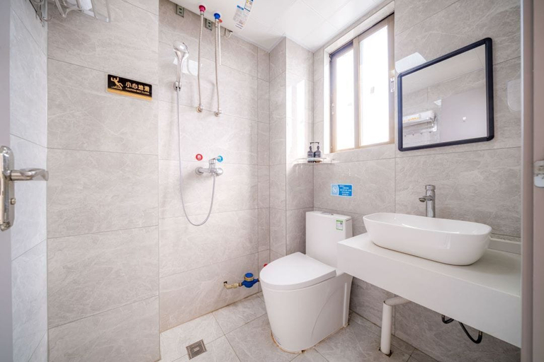 Bathroom 2, Moon Hotel Apartment Guangzhou Baijiang, Guangzhou