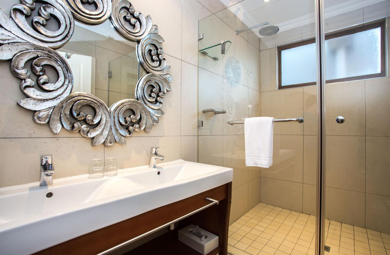 Bathroom 4, The Saint James On Venice, eThekwini