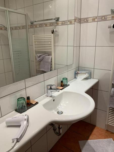 Bathroom 3, Burg Wassenberg, Heinsberg