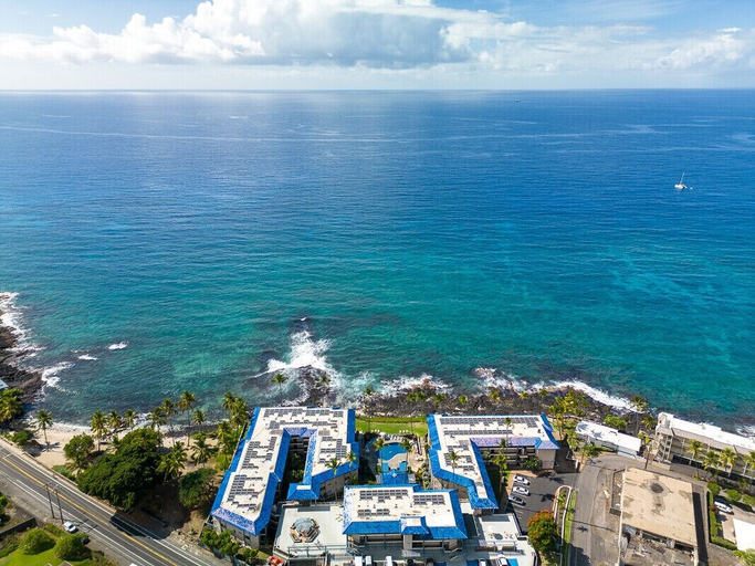 Exterior & Views 2, Hale Nalu, Hawaii