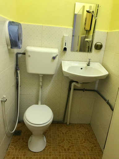 Bathroom 10