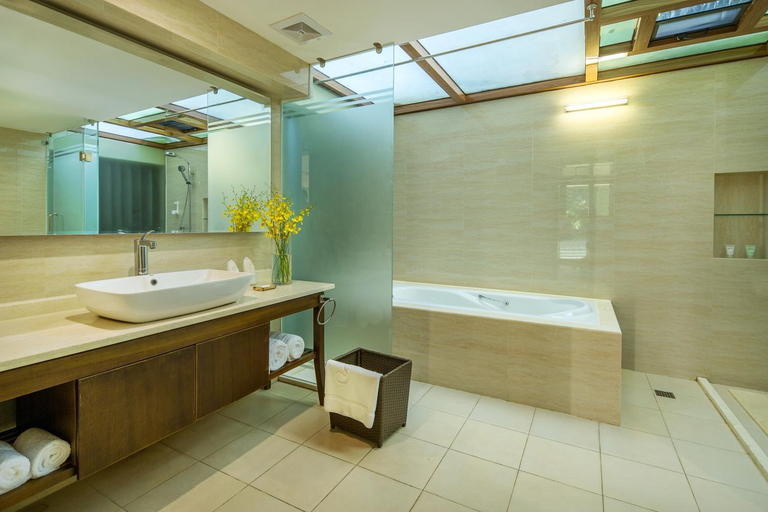 Bathroom 5, Yalong Bay Villas & Spa, Sanya