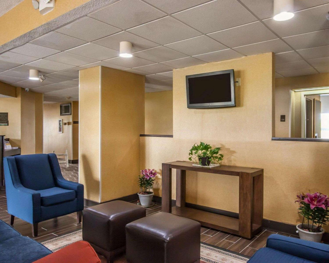 Public Area, Quality Inn Hayti North, Pemiscot