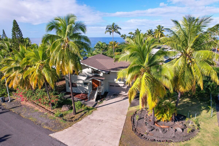 Heeia Bay Paradise Spacious 3 BDR Steps to Beach, Hawaii