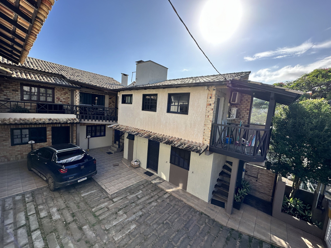 Others 3, Residencial Macuglia, Garopaba
