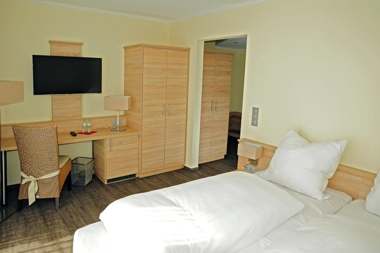 Bedroom 2, Hotel- Restaurant Doppeladler, Kleve