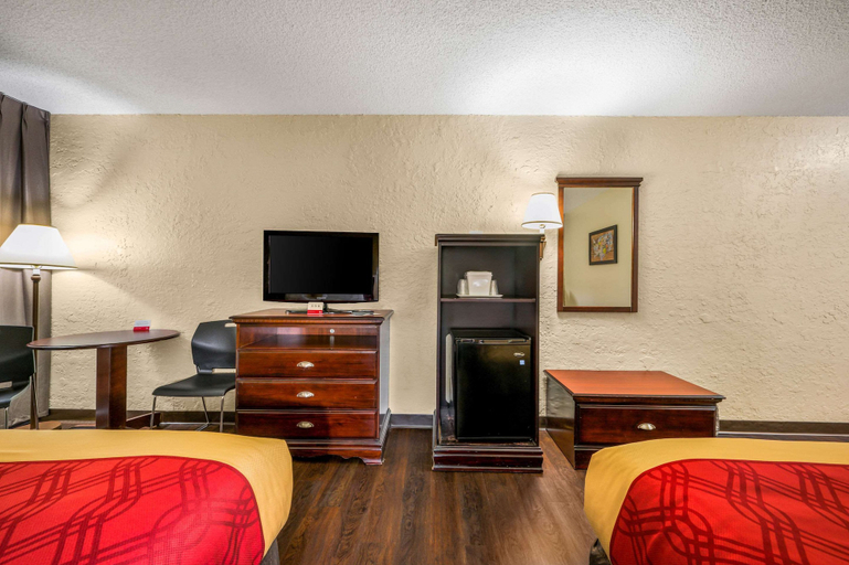 Bedroom 3, Econo Lodge Corinth, Alcorn