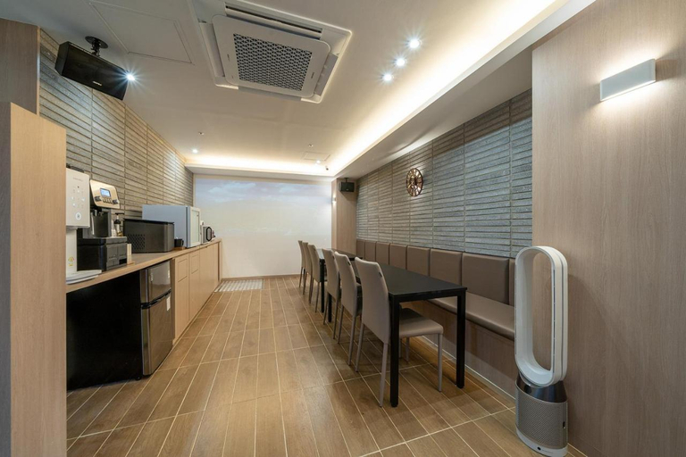 Food & Drinks, Hound Hotel Gimhae Samgye, Gimhae