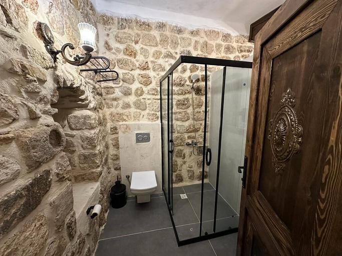 Bathroom 5, ARUR KONAGI, Kızıltepe