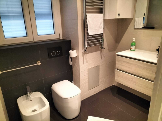 Bathroom, Old Bakery Guest house, Rome