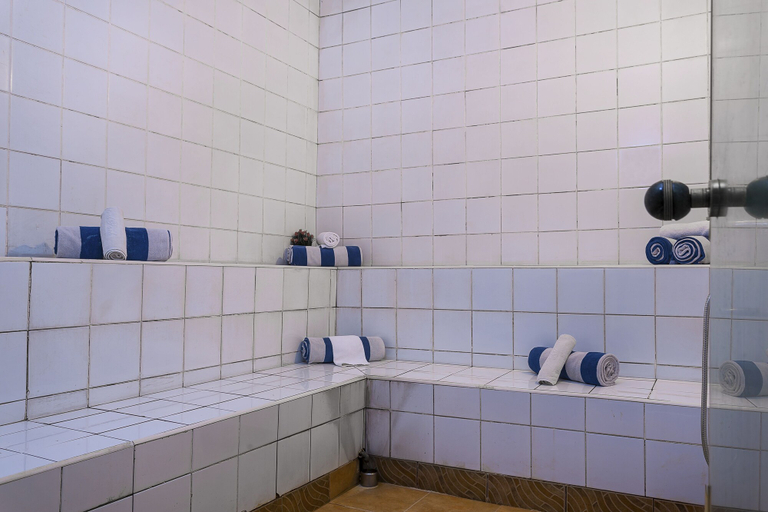 Bathroom 5, Hotel Central Park & Conference Centre, Starehe