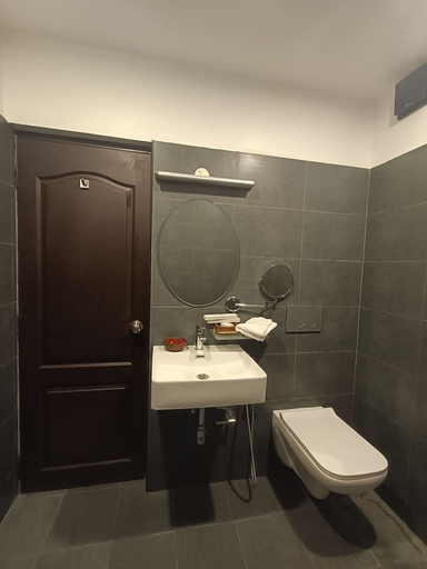 Bathroom 3, BRICK CASTLE, Kancheepuram