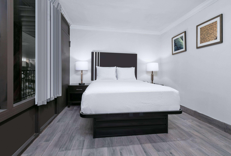 Bedroom 5, Ramada By Wyndham Diamondhead I-10/Gulfport, Hancock