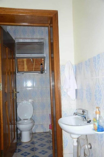 Bathroom 3, Elders Hospitality and Comforts, Ikeja