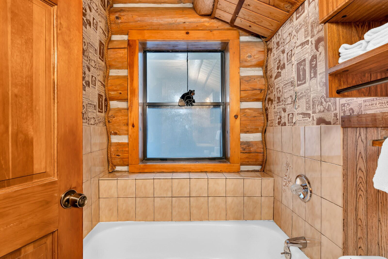 Bathroom 3, The Log Home Quintessential Log Cabin in Ynp!, Mariposa