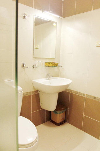 Bathroom 8