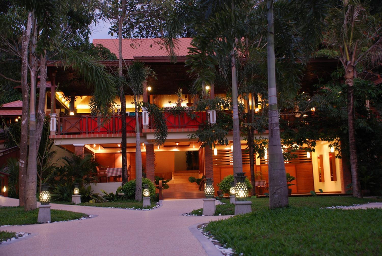 Exterior & Views 1, Khaolak Bay Front Resort, Takua Pa