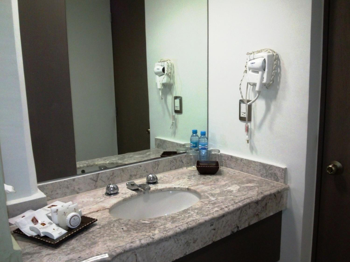 Bathroom 5, Hotel El Conquistador del Paseo de Montejo, Mérida