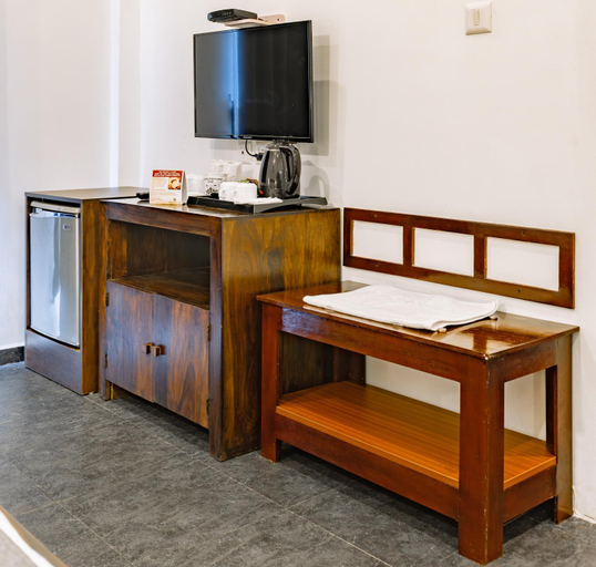 Others 5, Hotel Narendra Central, Ernakulam