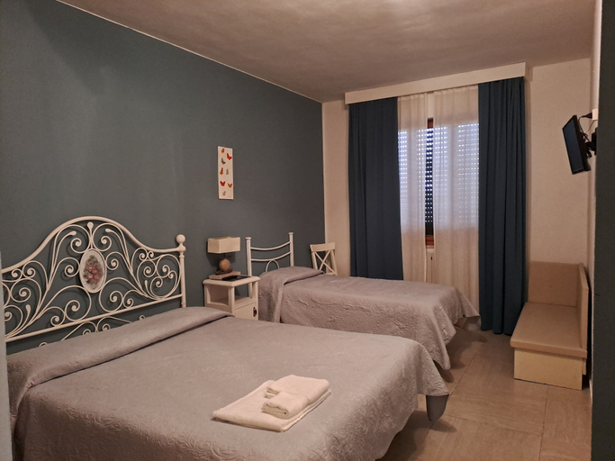 Bedroom 5, Villa Oasi, Pisa