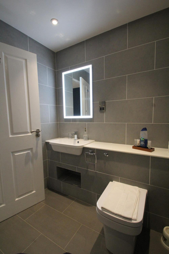 Bathroom 4, Sandaig Guest House, Edinburgh