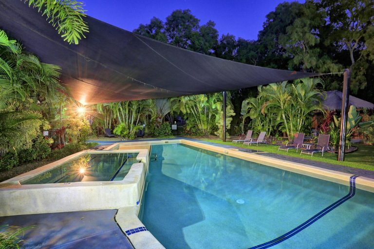 Swimming Pool 9