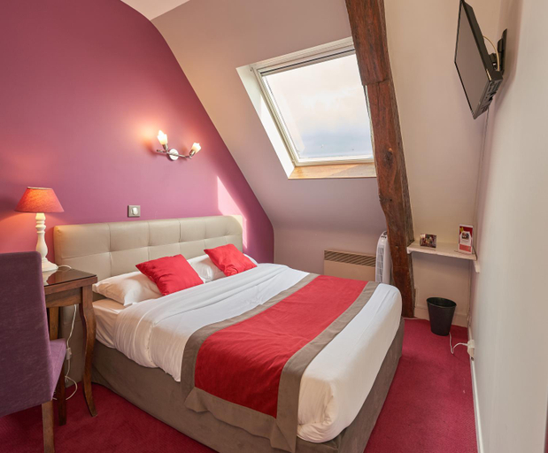 Bedroom 2, LOGIS Hotel Du Theatre, Indre-et-Loire
