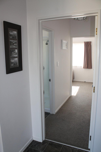 Bedroom 2, Riverview Motel, Wanganui