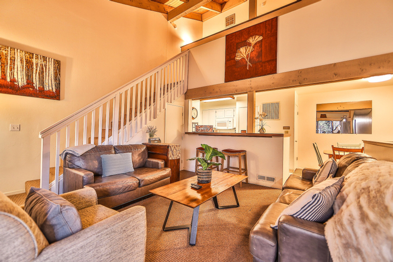 Lakefront Townhouse-minutes to ski in Heavenly, El Dorado