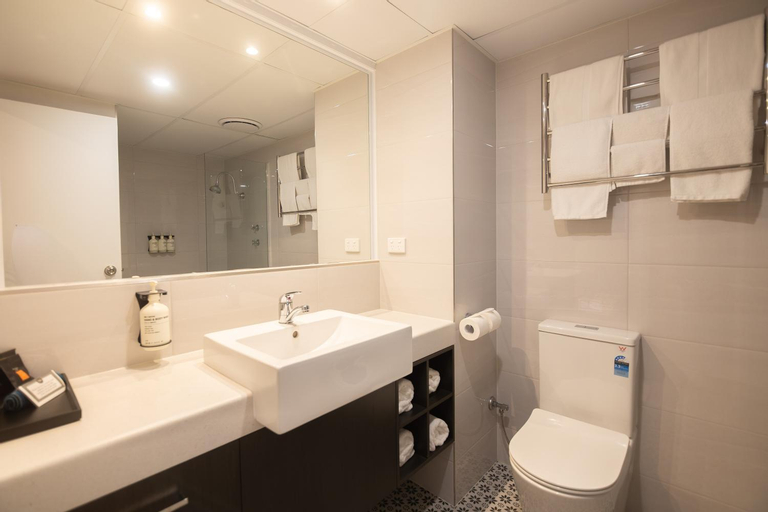 Bathroom 7
