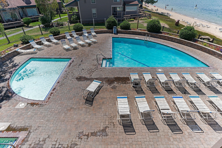 Sport & Beauty 5, Lakefront Townhouse-minutes to ski in Heavenly, El Dorado