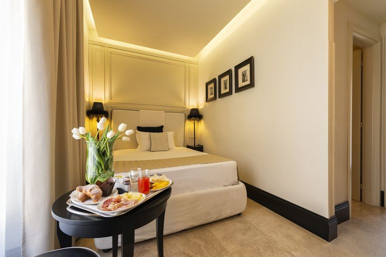 Bedroom 5, Profumo Maison Colosseo, Rome