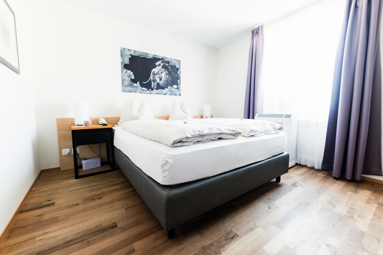 Bedroom 12
