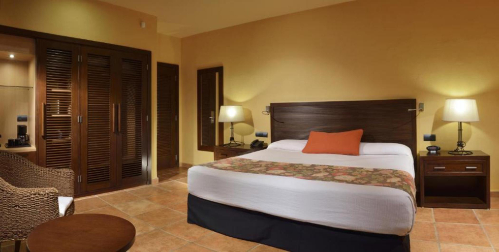 Bedroom 3, Catalonia Riviera Maya All Inclusive, Cozumel