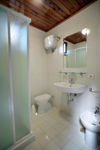 Bathroom 3, Bleu Village, Napoli