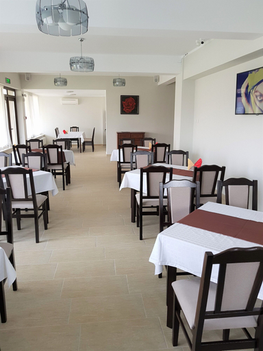 Food & Drinks 4, Villa Lotus, Deva