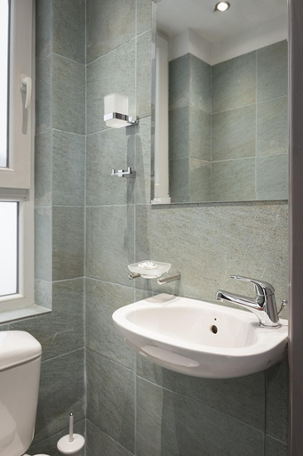Bathroom 3, Acropolis Elegant Penthouse, Attica