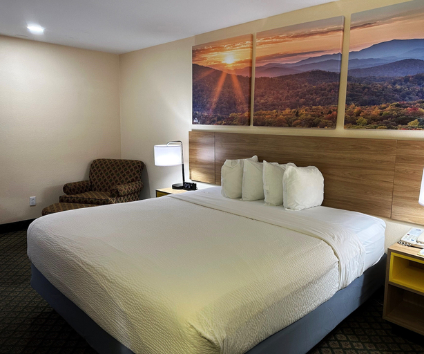 Bedroom 3, Days Inn & Suites by Wyndham Eunice, Saint Landry