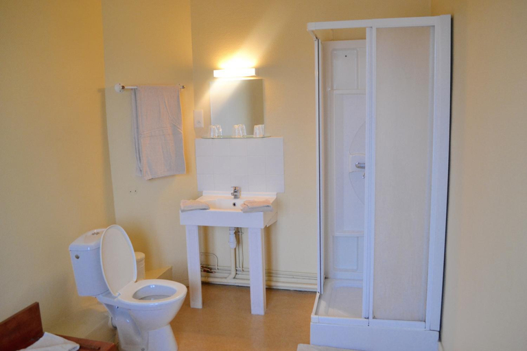 Others 4, Grand Hotel De La Gare, Eure