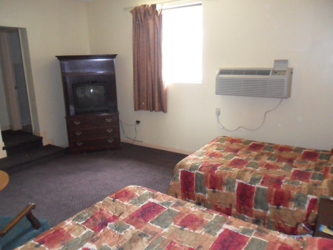 5, Red Carpet Inn, Camden