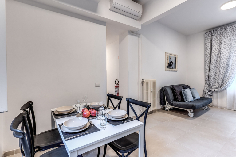 Others 5, PMT APT, Roma