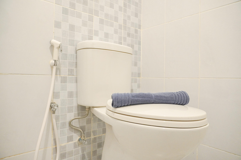 Bathroom 5, Comfort and Relaxing 2BR (No Kitchen) Tokyo Riverside PIK 2 Apartment By Travelio, Tangerang