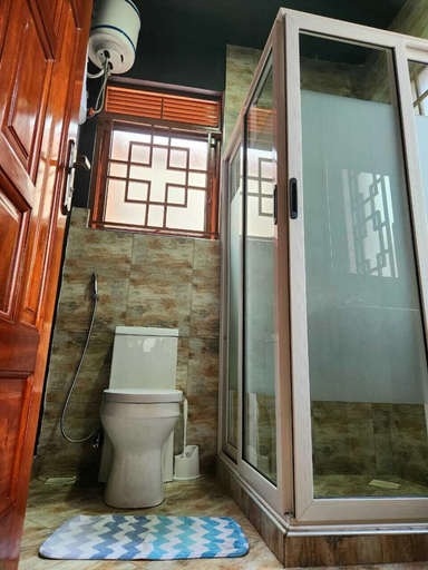 Bathroom 3, Enchanted Parkland Hills Stays, Kampala