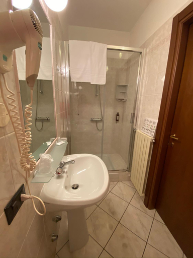 Others 3, Hotel Fiorentino, Verbano-Cusio-Ossola