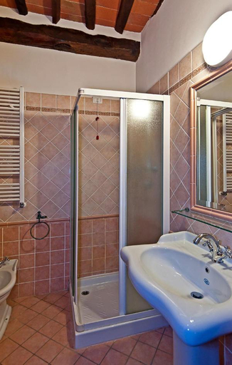 Bathroom 4, Villa Cheli, Lucca