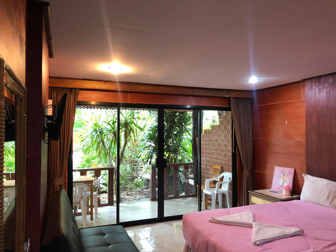 Bedroom 13