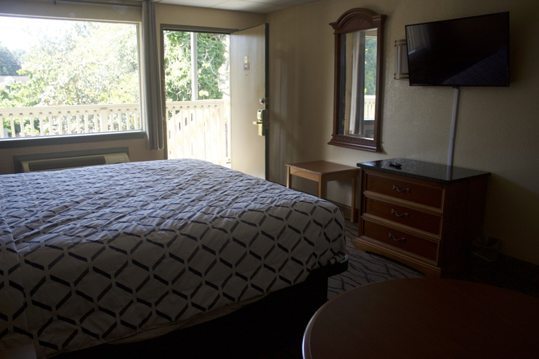 Bedroom 4, Express Inn, Norfolk